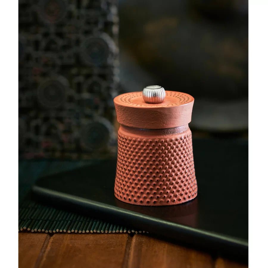 BALI CAST IRON Młynek do pieprzu pomarańczowy / PEUGEOT