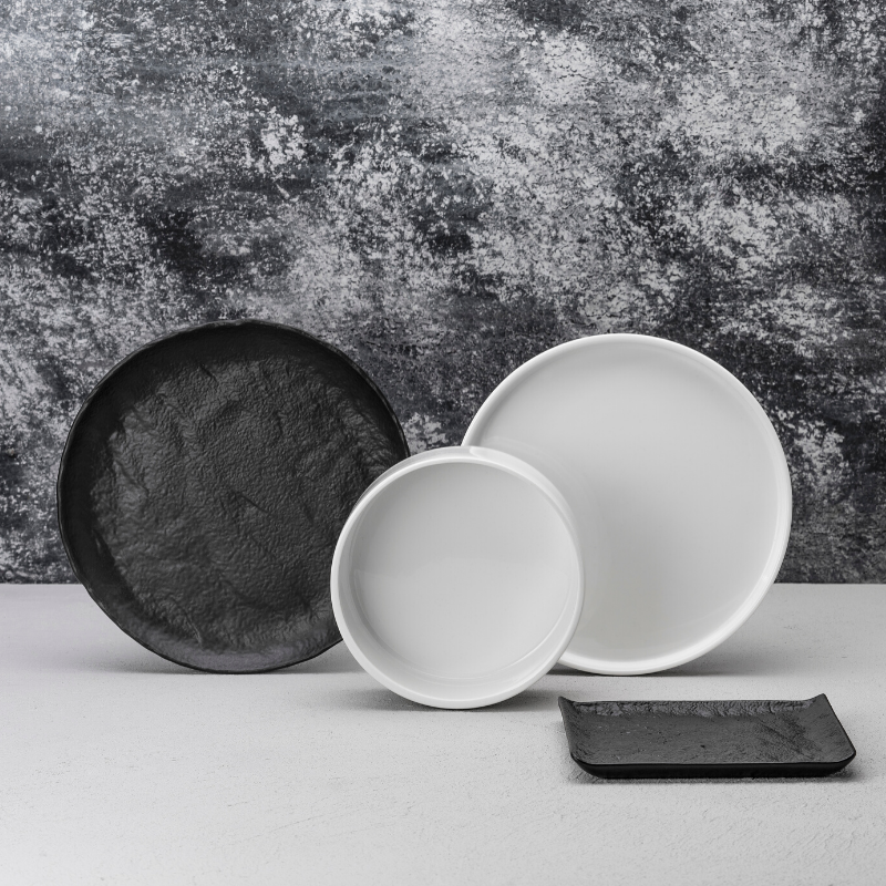 CHIC LIVELLI BLACK Półmisek prostokątny 15x8 cm