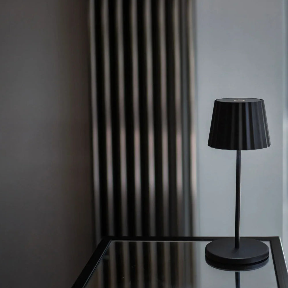 VERLO Lampa stołowa VIENNA 28 cm czarny mat